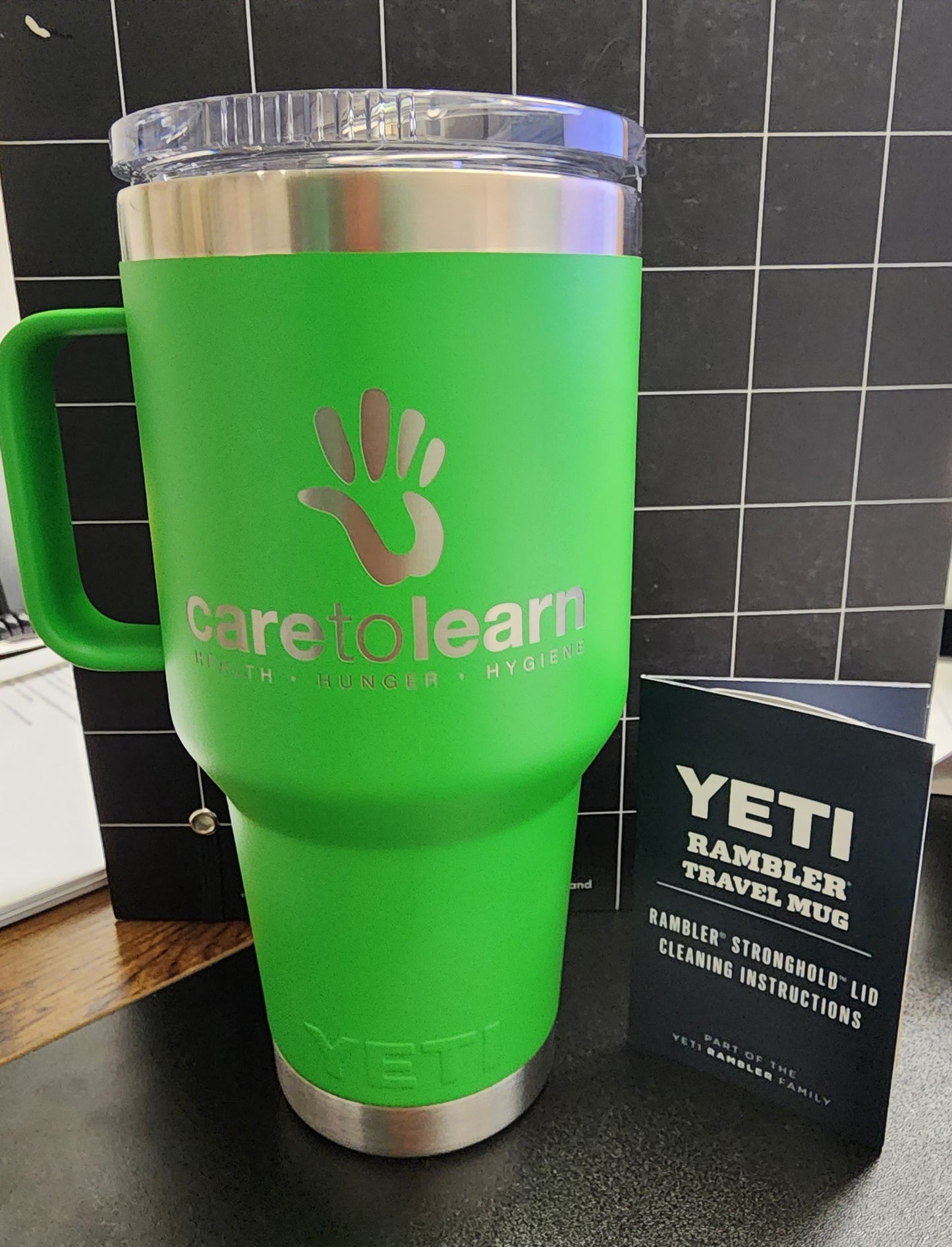 Tumbler: Yeti Rambler 30oz Travel Mug